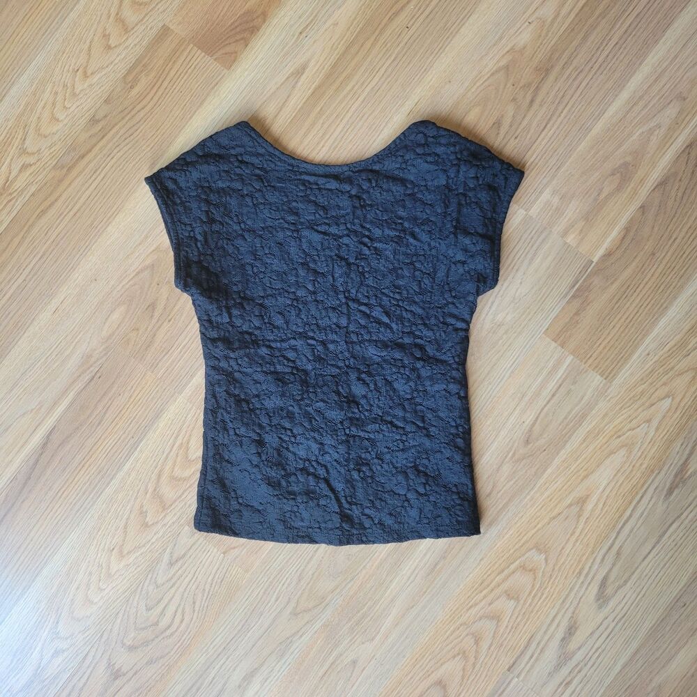 Blenca Black Puckered Crinkle Cap Sleeve Top - Size S